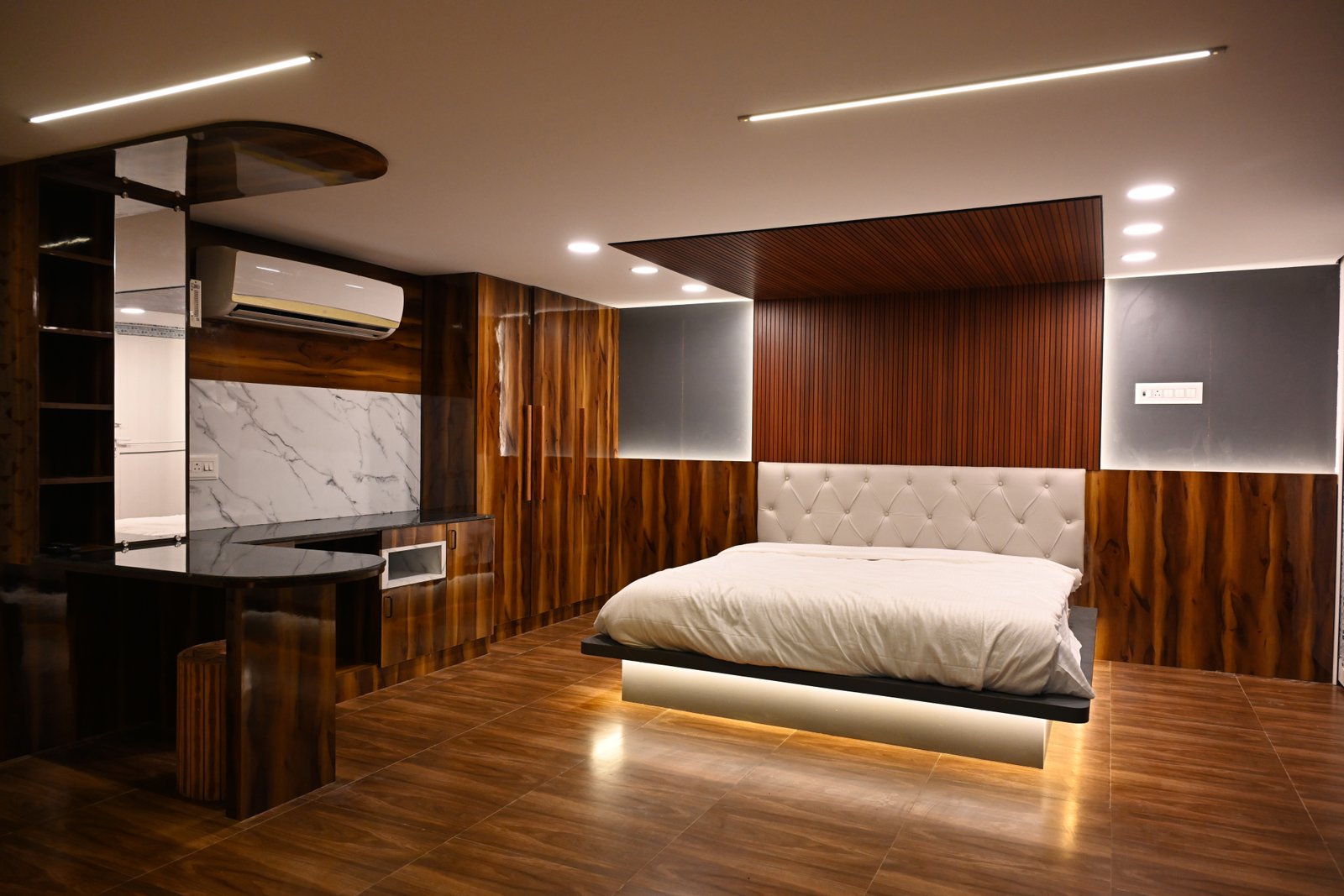Marina Majesty Sea View Suite